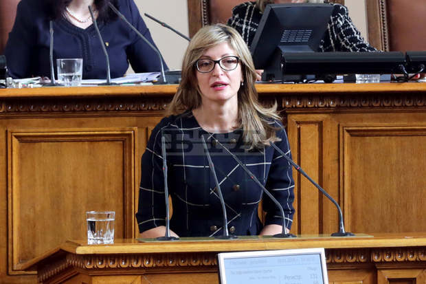 Екатерина Захариева: България е сериозно загрижена от нарастващата ескалация в Сирия