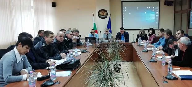 Гъстотата на третокласните пътища и гръцките шофьори са основен проблеми по републиканските пътища през зимата в Кърджалийско Гъстотата на третокласните пътища и гръцките шофьори са основен проблеми по републиканските пътища през зимата в Кърджалийско
