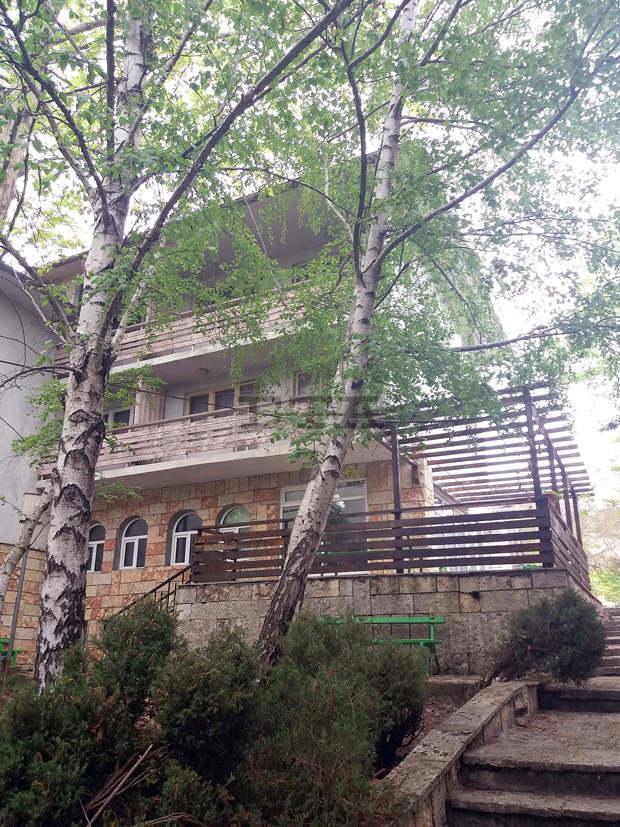 Ученици от Румъния летуват в базата на Търговище в Балчик
