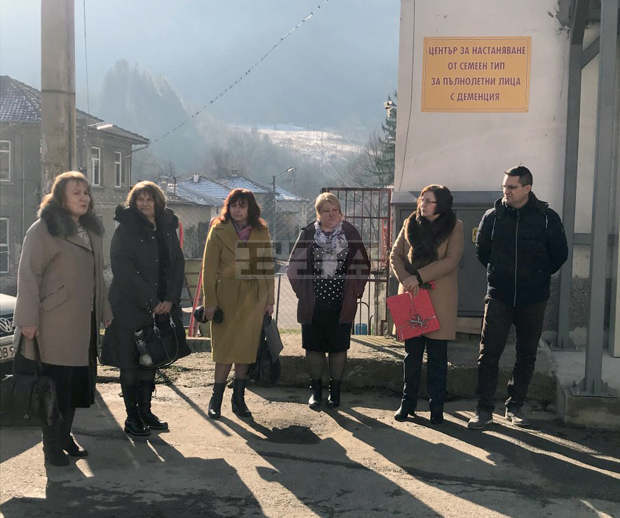 Център от семеен тип за хора с деменция е открит в община Троян
