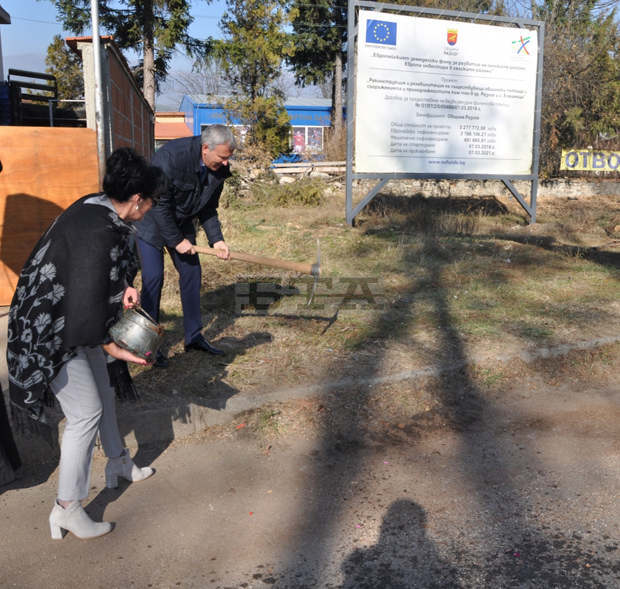В Разлог и село Елешница започва рехабилитация на общински пътища по европроект В Разлог и село Елешница започва рехабилитация на общински пътища по европроект