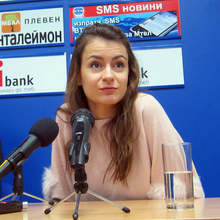 Много е важно младите музиканти да следваме българи, които са смели в решенията си, смята цигуларката Лия Петрова