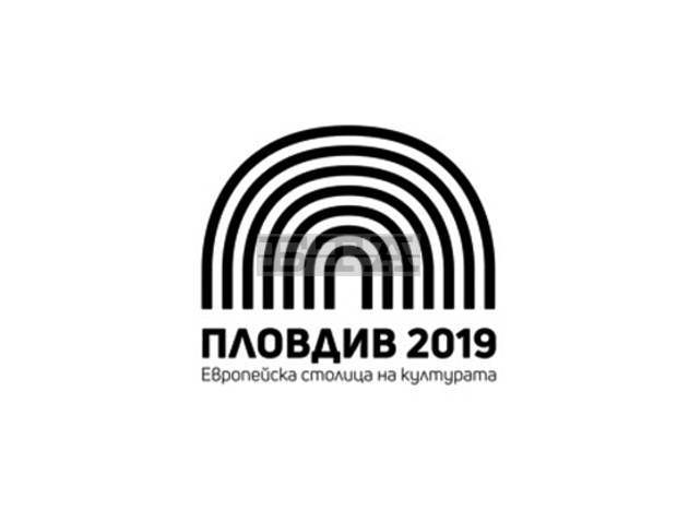Певчески изпълнения изненадаха жители на пловдивски квартали Певчески изпълнения изненадаха жители на пловдивски квартали