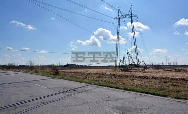 Част от Ловеч и 17 села в общината са без ток