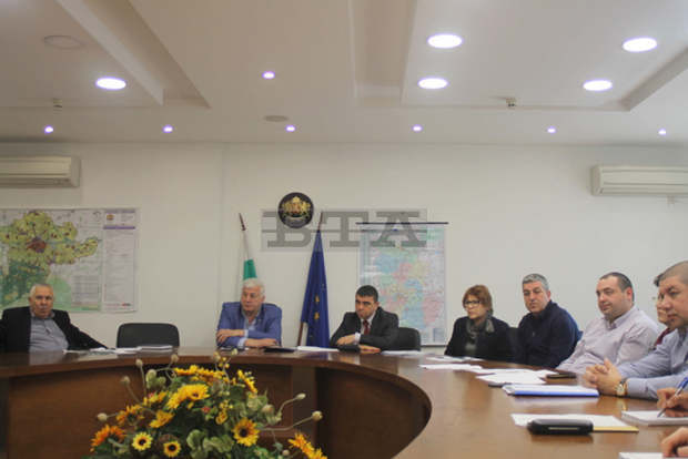 Наложително е да бъде изградена локална оповестителна система, която да известява населението при активизиране на срутището край Кричим