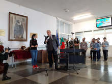 В ОУ "Никола Икономов" в Разград отвориха капсула, пазена 20 години