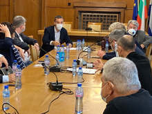 В Бургас ще бъдат разкрити два буферни центъра за пациенти със съмнения за COVID-19