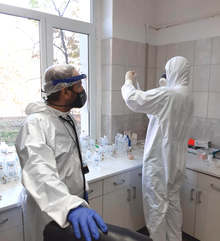 Стажант-лекар стана доброволец в болницата в Исперих