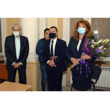 Вицепрезидентът Илияна Йотова: Акад. Антон Дончев е на цяла България и на целия свят