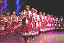 Новата 2022 година ще бъде посрещната на централния площад в Благоевград с концерт на ансамбъл "Пирин"