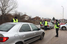 Петима жители на видинското село Арчар са задържани при операция за противодействие на битовата престъпност