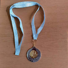 Вицешампионка по шахмат подари медала си на кмета на Асеновград