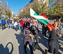 Представители на хотелиерския и ресторантьорския бранш в Благоевград блокираха възлови кръстовища в протест срещу зеления сертификат