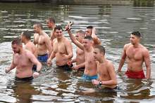 Дърводелец на 20 години спаси богоявленския кръст в Монтана