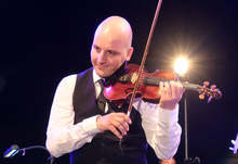 Музикалният проект "Цигулката в киното" със солист Чавдар Вълков от Плевен надхвърли 60 срещи с публиката
