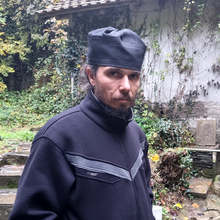 Благословена вода тече от аязмото на Чекотинския манастир