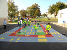 Площадка по безопасност на движението бе изградена в детска градина в Ловеч