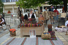 С празнично дефиле и възстановка на бита на троянеца от миналото започна Българският фестивал на сливата