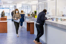 В нов касов салон посрещат професионалния си празник данъчните в Хасково