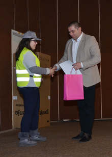 Четири деца на починали полицаи получихапарична помощ от благотворителна кампания