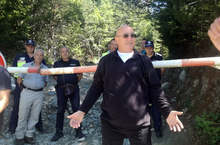 Нерегламентирано движение на джипове в района на Седемте рилски езера установи при проверка министър Емил Димитров