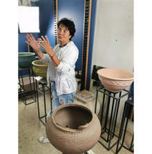 Дори и в ситуация на COVID-19 има нещо хубаво, защото аз създавам, не руша, казва грънчарката Евгения Георгиева