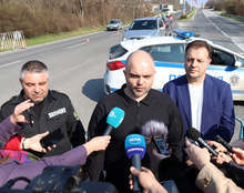 Хората масово се движат навън и не спазват мерките за превенция срещу коронавируса, смята главният секретар на МВР комисар Ивайло Иванов