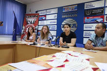 За три месеца 1200 ученици са получили устройства за онлайн обучение от кампанията "Стара техника за ново начало"