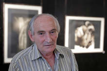 Графикът Иван Нинов гостува със самостоятелна изложба в Градската галерия във Варна