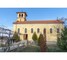 Осветиха нов навес в двора на църквата "Свети Георги Победоносец" в село Ивайло