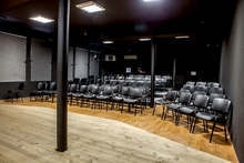 Драматичният театър в Търговище подготвя поредица от камерни вечерни постановки