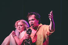 Спектакъла "Кокошка" на младата режисьорка Ана Батева ще гледат габровци на местна театрална сцена