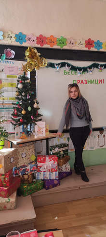 Над 550 "кутии на доброто" бяха доставени в училища и детски градини в община Котел