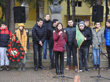 С полагане на венци и цветя в Кубрат честваха годишнината от рождението на Ботев