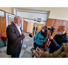 Отвод на съдийския състав поискаха адвокатите на Лютви Местан след като той бе изгонен от зала