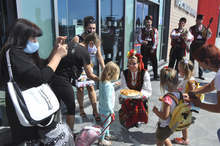 Сто и осемдесет туристи пристигнаха на Летище-Бургас с първия чартърен полет от Украйна