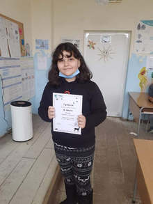 Четвъртокласничката Лора Цветанова от видинското село Дреновец спечели трето място в конкурса "Чешма с история"