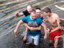 Николай Георгиев - на 20 години, от Кюстендил извади днес Богоявленския кръст от водите на река Банщица