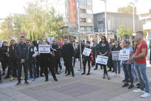 Около 200 служители в ресторанти и хотели излязоха на протест в Ямбол