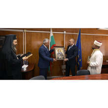 Президентът Радев очаква българските служби да работят така, че българските граждани да научават за нарушенията на закона от тях, а не от чужбина