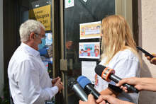 Пред РУО-Благоевград родители изразиха несъгласие децата да носят предпазни маски в училище