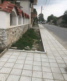 Община Пещера изгражда нови тротоарни настилки в село Радилово
