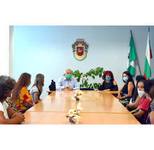 Кметът на Разград връчи удостоверенията на социални асистенти, обучени по проект