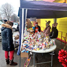 Деца помагат на деца с благотворителни базари в Разград