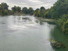 Започна почистване и зарибяване на бетонираното корито на река Тунджа в Ямбол