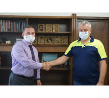 Русенец дари шест пирографии на български възрожденци на общината