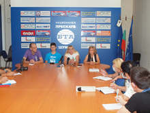 България ще участва с два отбора на Четвъртата европейска младежка олимпиада по информатика