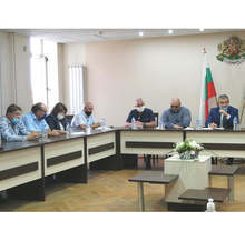 Търси се решение на проблем, свързан с преминаване на тежкотоварни автомобили през Силистра