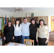 Нов колективен трудов договор с по-добри условия за учителите подписаха община и синдикати в Берковица