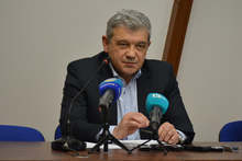 Фестивалът "Франкофоли" няма да се провежда в Благоевград, документация от провеждането му е изпратена на Специализирана прокуратура, каза Румен Томов